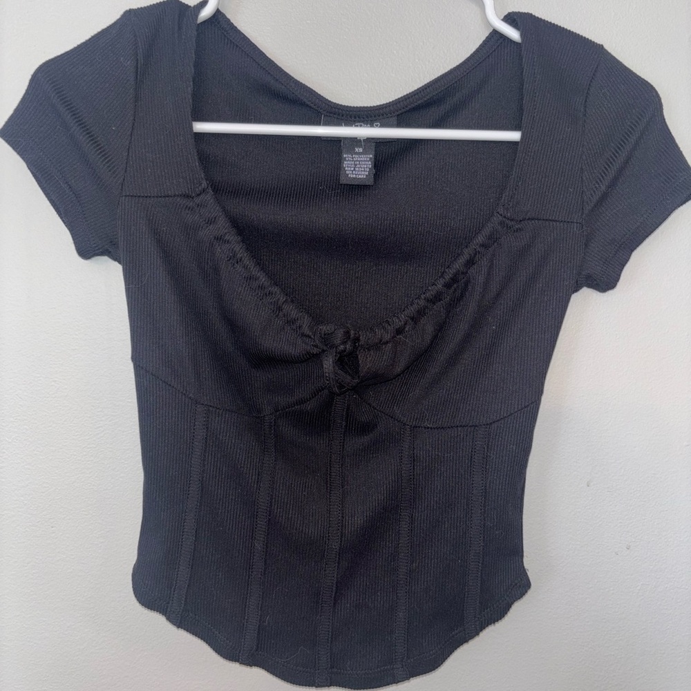 Elegant Black Women's Crop Top